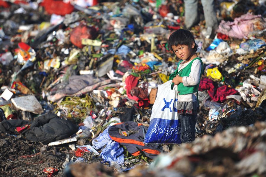 MarathonAngel: Easter in Cambodia Part 1: Garbage Dump Angels